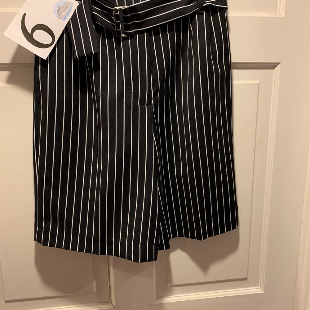 INSIGHT New York ~ NWT!!~ Bermuda Shorts